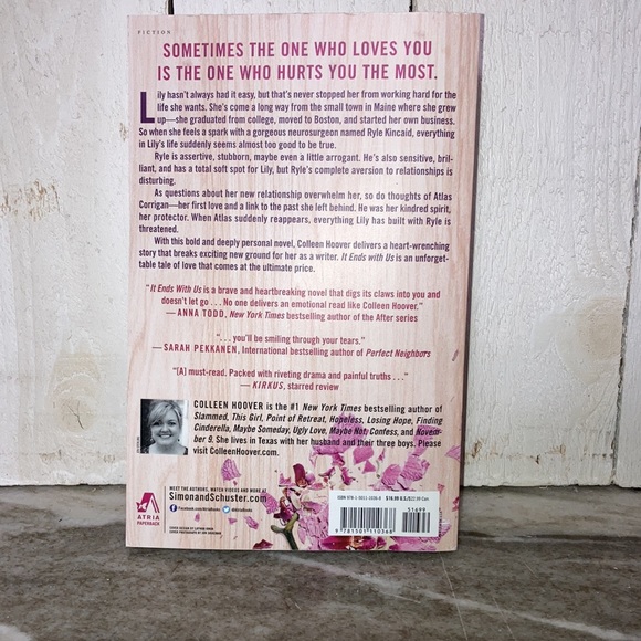 colleen hoover It ends with us book Paperback pre-owned like new . - Picture 4 of 4